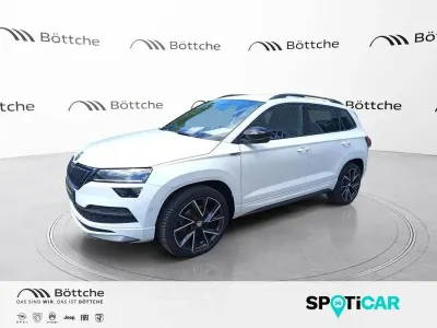 Gebraucht Skoda Karoq SportLine 190 PS (139 kW) 2022 Weiß SUV