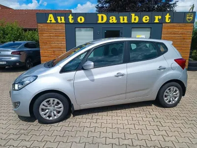 Gebraucht Hyundai ix20 90 PS (66 kW) 2016 Silber Kleinwagen