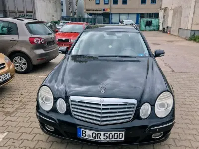Gebraucht Mercedes E220 170 PS (125 kW) 2008 Schwarz Limousine