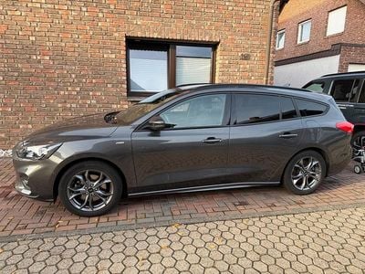 Gebraucht Ford Focus ST-Line 125 PS (91 kW) 2020 Grau Kombi