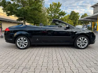 Gebraucht Ford Focus Cabriolet Titanium 145 PS (106 kW) 2007 Schwarz Cabrio