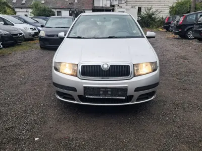 Gebraucht Skoda Fabia Ambiente 54 PS (39 kW) 2006 Silber Limousine