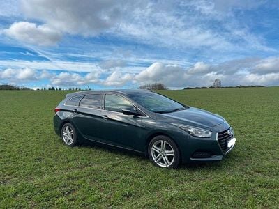 Gebraucht Hyundai i40 Style 141 PS (103 kW) 2015 Grau Kombi