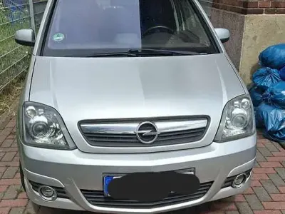 Gebraucht Opel Meriva Innovation 105 PS (77 kW) 2010 Grau Van / Kleinbus
