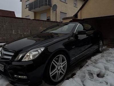 Gebraucht Mercedes E250 204 PS (150 kW) 2011 Schwarz Cabrio