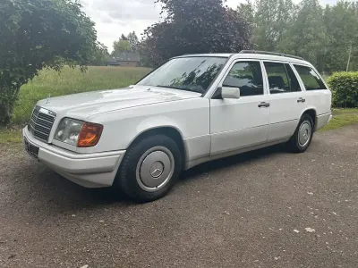 Gebraucht Mercedes 200 136 PS (100 kW) 1996 Weiß Kombi