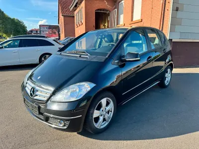 Gebraucht Mercedes A160 82 PS (60 kW) 2011 Schwarz Kleinwagen