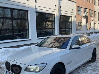 Gebraucht BMW 740L 300 PS (220 kW) 2013 Weiß Limousine