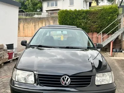 Gebraucht VW Polo 60 PS (44 kW) 2001 Schwarz Kleinwagen