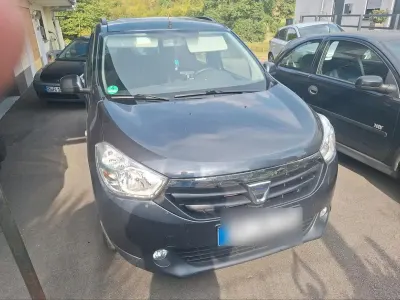 Gebraucht Dacia Lodgy 83 PS (61 kW) 2012 Grau Van / Kleinbus