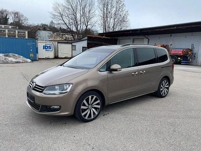 Gebraucht VW Sharan Comfortline 184 PS (135 kW) 2015 Gold Van / Kleinbus