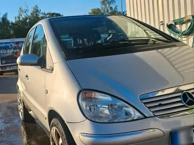Używany Mercedes A190 2002 Srebrny Hatchback