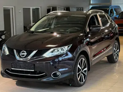 Gebraucht Nissan Qashqai Tekna 131 PS (96 kW) 2015 Andere farben SUV