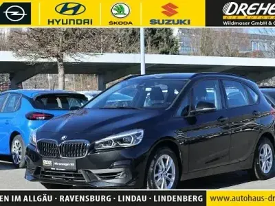 Gebraucht BMW 220 Advantage 192 PS (141 kW) 2018 Black sapphire metallic Kombi