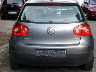 Gebraucht VW Golf V 101 PS (74 kW) 2004 Grau Kleinwagen