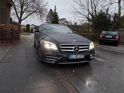 Gebraucht Mercedes E350 AMG line 258 PS (189 kW) 2016 Schwarz Limousine