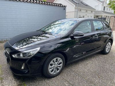 gebraucht Hyundai i30 1.4 Trend, schwarz, TÜV, TOP