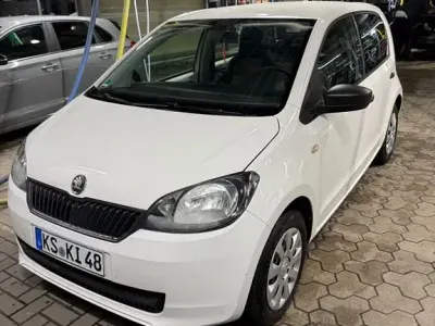 Gebraucht Skoda Citigo Active 60 PS (44 kW) 2015 Weiß Kleinwagen