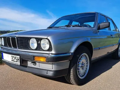 Gebraucht BMW 325 129 PS (94 kW) 1987 Silber Limousine