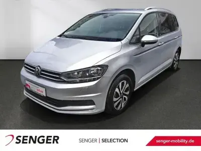 Gebraucht VW Touran Active 150 PS (110 kW) 2022 Reflexsilber Van / Kleinbus