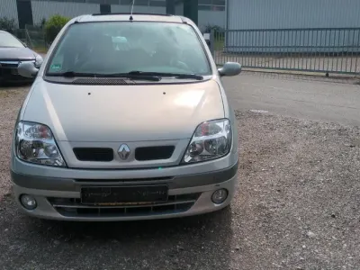 Gebraucht Renault Scénic 107 PS (78 kW) 2002 Silber Van / Kleinbus