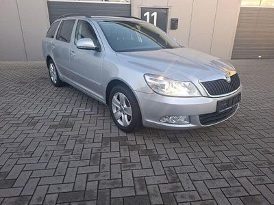 Silber Gebraucht 2013 Skoda Octavia Best of Limousine | 9.230 € (Fairer Preis)
