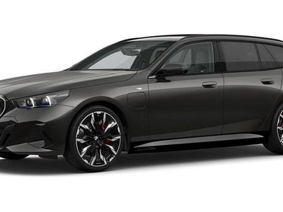 Usata BMW 550e Comfort Edition 489 CV (359 kW) 2025 Grigio Station wagon