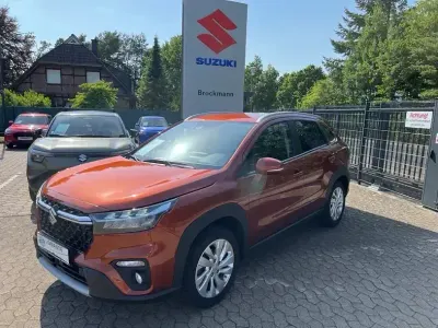 Gebraucht Suzuki SX4 S-Cross Comfort 129 PS (94 kW) 2024 Canyon brown pearl metallic SUV