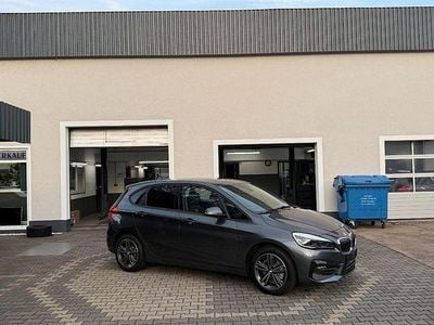 Gebraucht BMW 220 Active Tourer Sport Line 190 PS (139 kW) 2020 Grau Van / Kleinbus