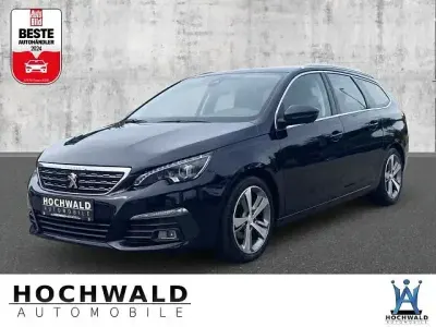 Gebraucht Peugeot 308 SW Allure 131 PS (96 kW) 2019 Blau Kombi