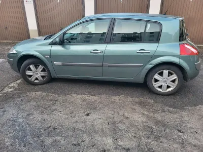 Gebraucht Renault Mégane 113 PS (83 kW) 2004 Grün Kleinwagen