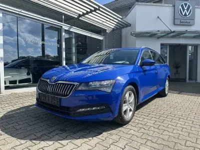 Gebraucht Skoda Superb Style 150 PS (110 kW) 2020 Blau Kombi