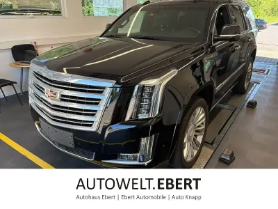 Gebraucht Cadillac Escalade 426 PS (313 kW) 2018 Schwarz/black SUV