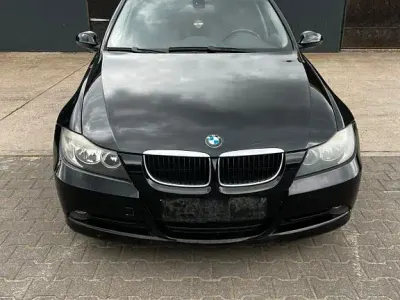 Gebraucht BMW 316 190 PS (139 kW) 2008 Schwarz Limousine
