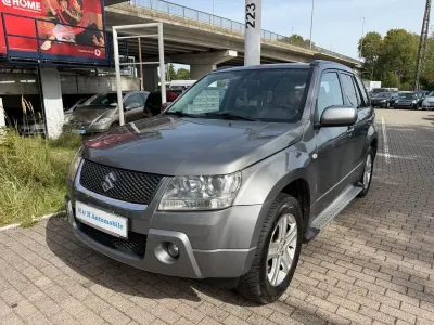 Gebraucht Suzuki Grand Vitara 140 PS (102 kW) 2009 Grau SUV