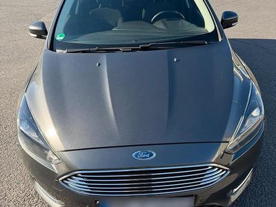 Gebraucht Ford Focus 120 PS (88 kW) 2016 Grau Kombi