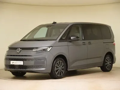 Gebraucht VW Multivan Life 150 PS (110 kW) 2025 Grau Van / Kleinbus