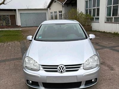 Gebraucht VW Golf V 102 PS (75 kW) 2007 Silber Limousine