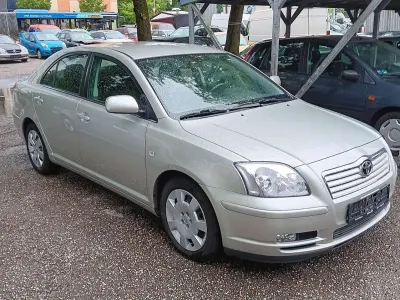 Gebraucht Toyota Avensis Sol 163 PS (119 kW) 2004 Silber Limousine