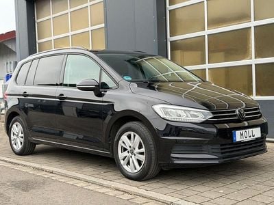 Schwarz Gebraucht 2024 VW Touran Van / Kleinbus | 29.900 € (Fairer Preis)