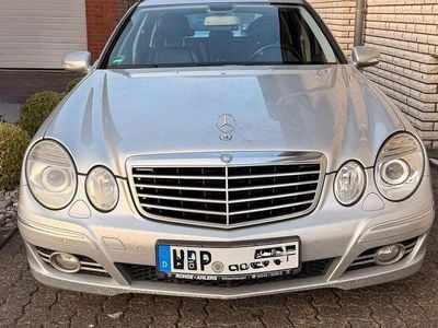 Gebraucht Mercedes E320 Avantgarde 224 PS (164 kW) 2006 Silber Limousine