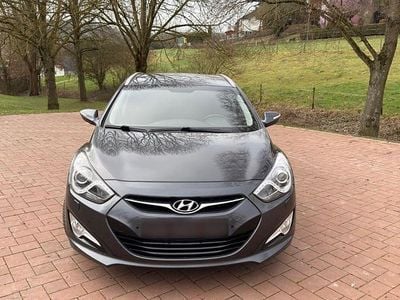Gebraucht Hyundai i40 Edition 136 PS (100 kW) 2012 Grau Kombi