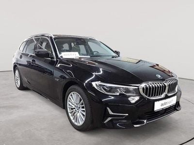 Gebraucht BMW 330e Luxury Line 184 PS (135 kW) 2022 Schwarz uni Kombi