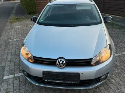 Gebraucht VW Golf VII 105 PS (77 kW) 2013 Silber Kombi