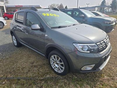 Gebraucht Dacia Sandero Celebration 90 PS (66 kW) 2017 Island grau kpv Kleinwagen