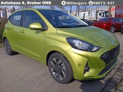 Gebraucht Hyundai i10 Trend 79 PS (58 kW) 2025 Lucid lime (metallic) Kleinwagen