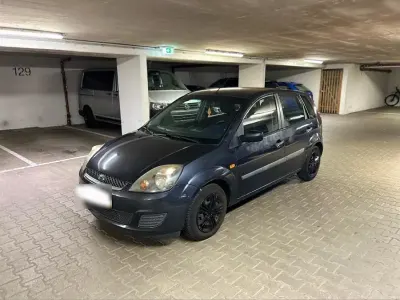 Gebraucht Ford Fiesta 60 PS (44 kW) 2007 Blau Kleinwagen