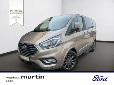 Gebraucht Ford Tourneo Titanium 131 PS (96 kW) 2020 Silber Van / Kleinbus