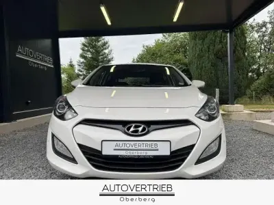 Gebraucht Hyundai i30 128 PS (94 kW) 2012 Weiß Limousine