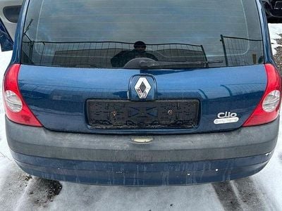 Blau Gebraucht 2004 Renault Clio II Expression Limousine | 500 € (Superpreis)